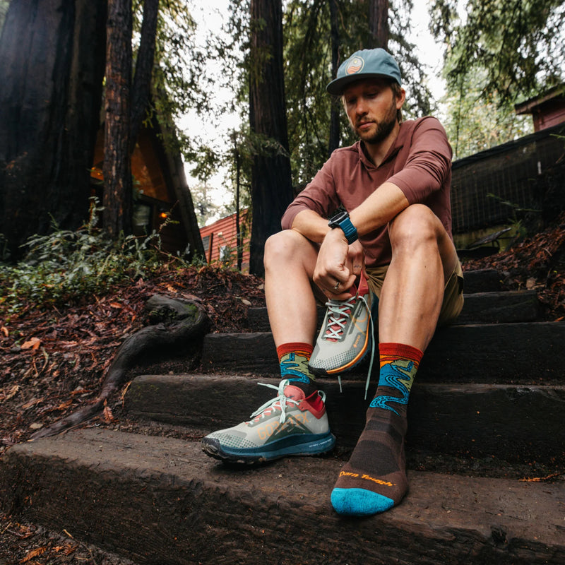 Men's Chasing Waterfalls Micro Crew Lightweight Hiking Socks | Earth
