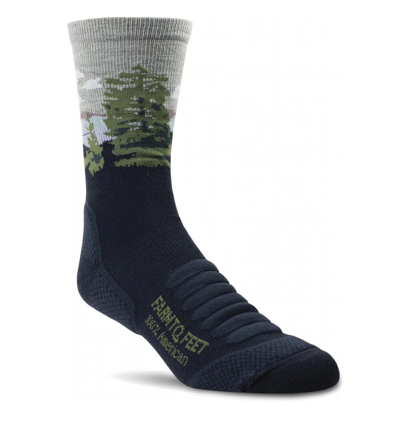 Cascade Locks Light Cushion Three Quarter Crew Socks