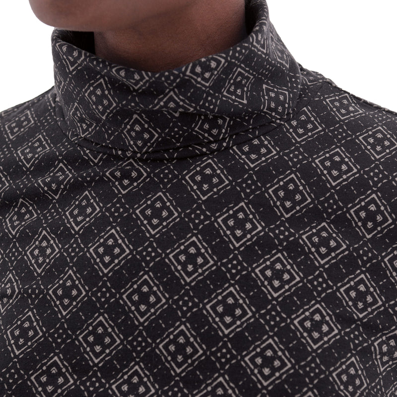 Women's Mariela Organic Geo Print Turtleneck | Black