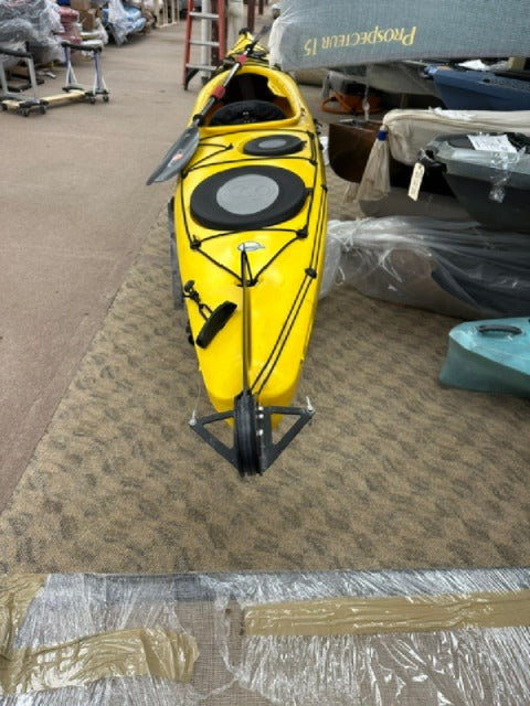 Tsunami 140 with Rudder (Buy Back) that include Aqua Bound Carbon Paddles