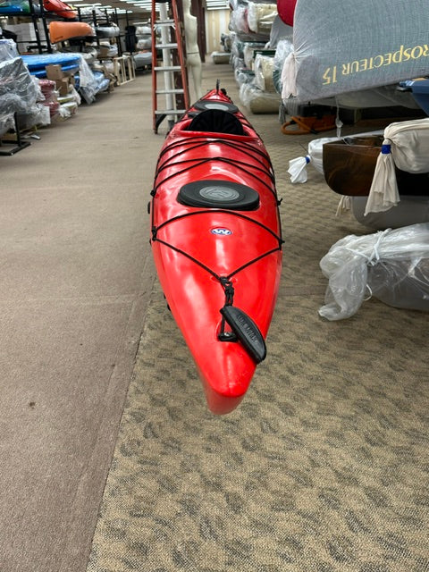 Tsunami 140 with Rudder (Buy Back) that include Aqua Bound Carbon Paddles