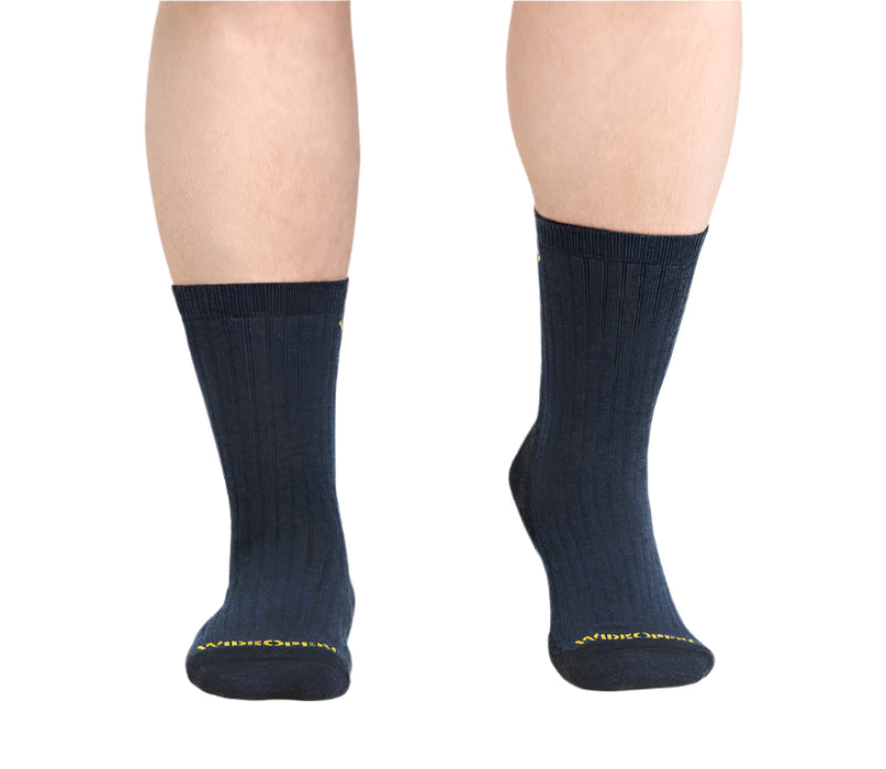 Men’s Solid Cushioned Micro Crew Socks