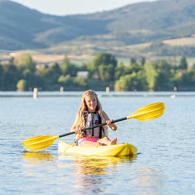 Lifetime Wave Youth Kayak with Paddle