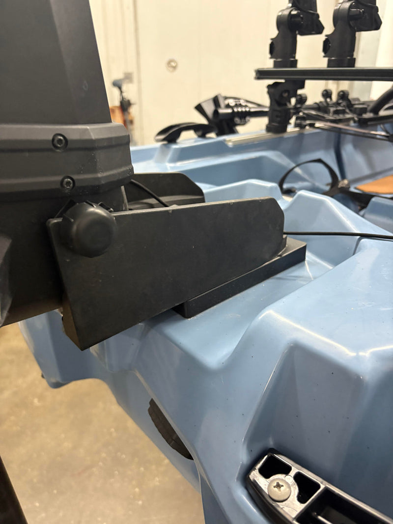 Garmin Force Current Stern Motor Mount Plate | Black