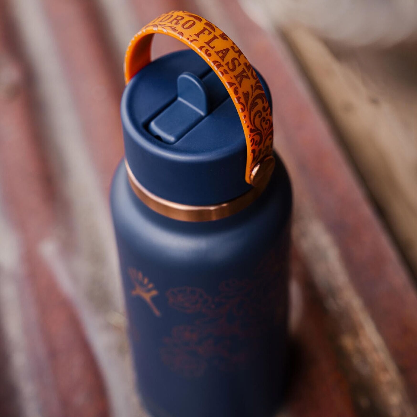 32 oz Wide Mouth Bottle with Flex Straw Cap | Western Dark Blue