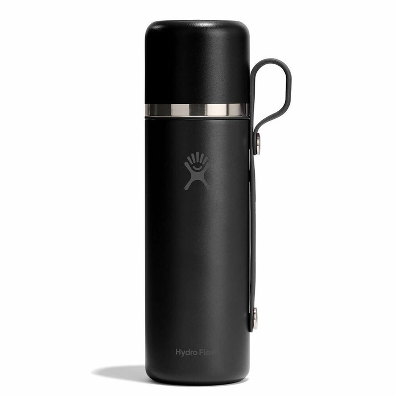 Black Hydro Flask insulated bottle on a white background