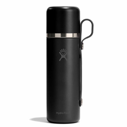 Black Hydro Flask insulated bottle on a white background