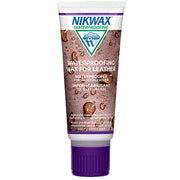 Waterproofing wax 100ml tube: waterproofing, designed to revitalize breathability and maintain suppleness of all smooth leather items.